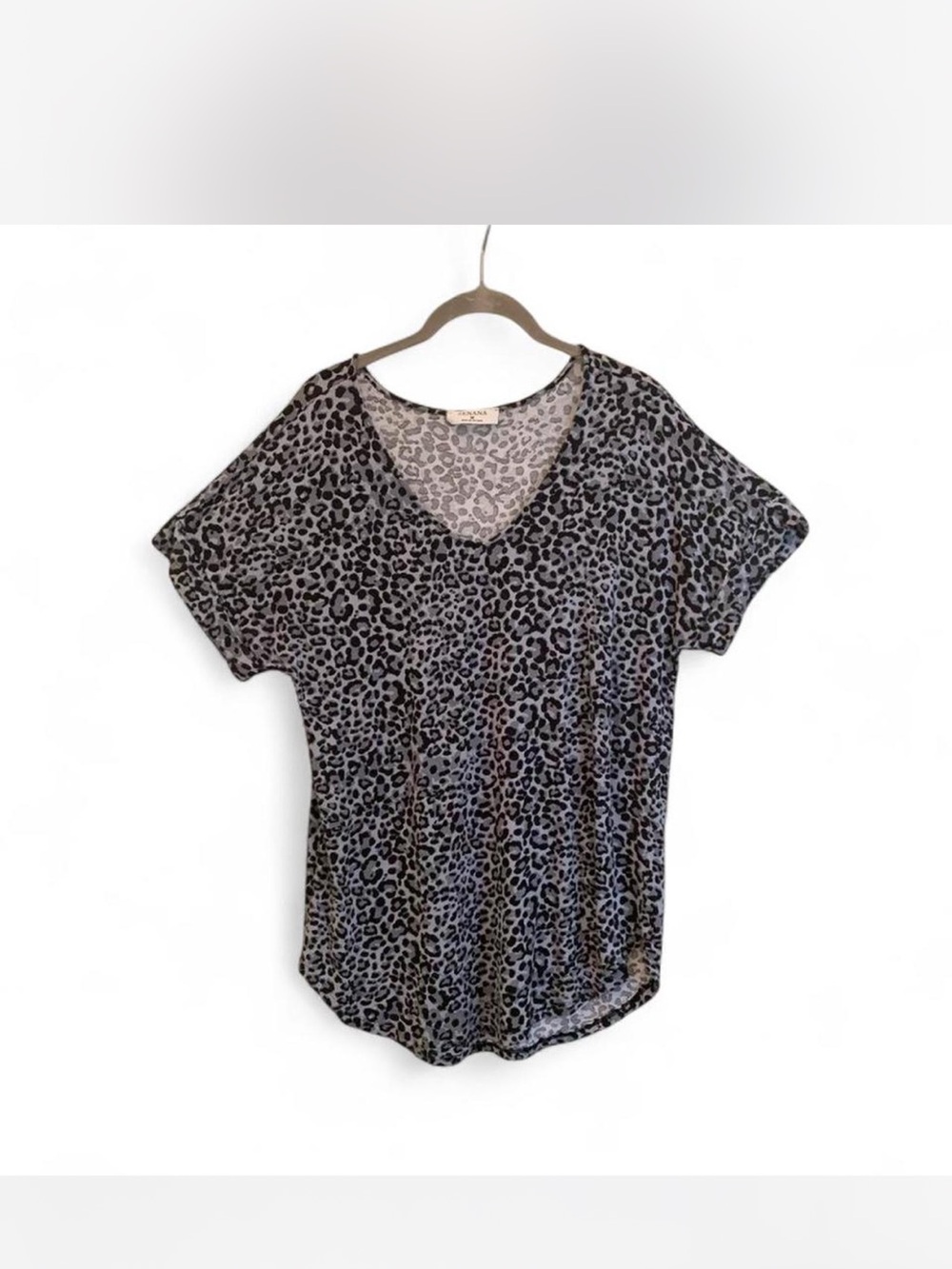 Wild Leopard Print V-Neck Tee - Gray & Black size M rayon/Spandex by Zenana
